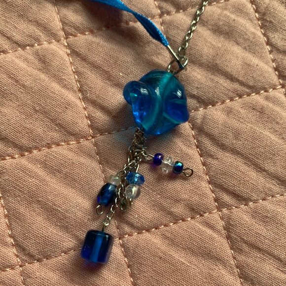 CREATION -  Handmade Long Blue Drop Pendant Necklace – Ribbon & Chain Mix - Picture 9 of 9